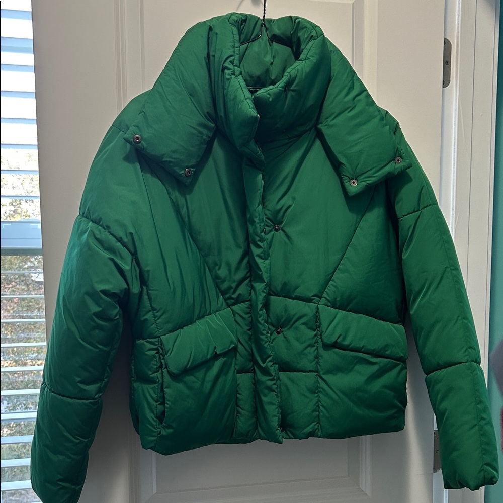 American Eagle Outfitters Teen Green Puffer Coat